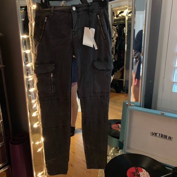 Zara Pants - Zara army cargo pants Zara Pants - Zara army cargo pants